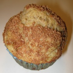 Cinnamon-sugar topping makes these apple muffins irresistible